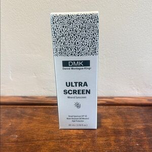 DMK Ultra Screen Mineral Sunscreen SPF 50 - White